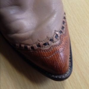 Tony Lama Pre-Loved Leather Cowgirl Boots Alligator Toe Bone Color Shaft